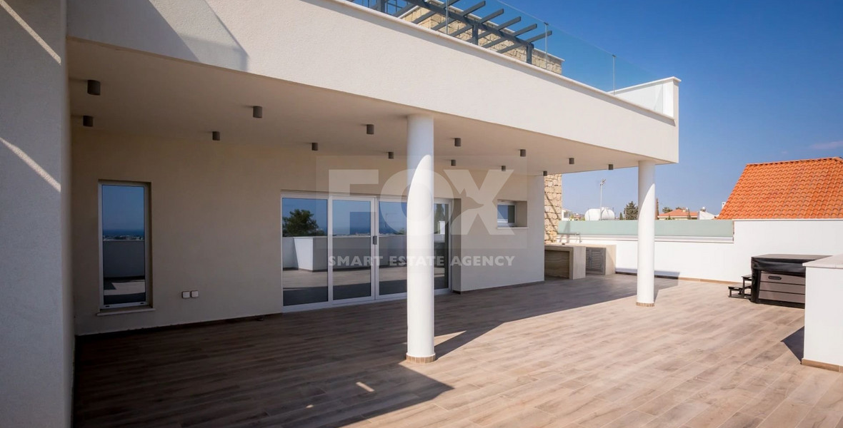 2 Bedroom Penthouse with jacuzzi for Rent in Germasogeia