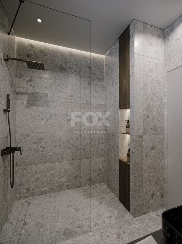 For sale penthouse with 2 bedrooms and an extra room in Mesa Geitonia