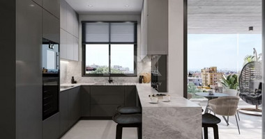 For sale penthouse with 2 bedrooms and an extra room in Mesa Geitonia