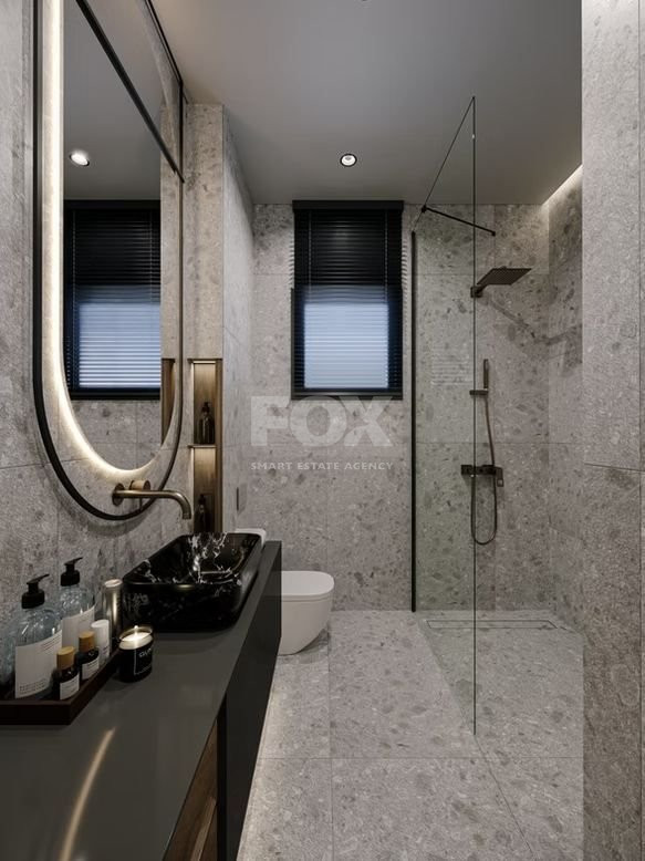 For sale penthouse with 2 bedrooms and an extra room in Mesa Geitonia