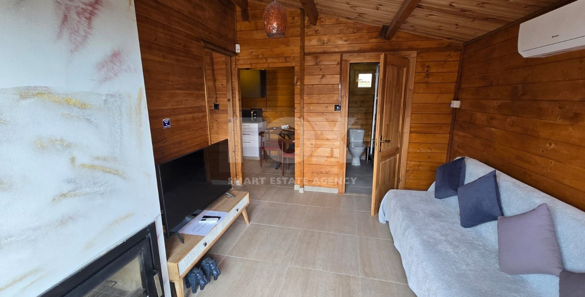 One Bedroom House with Pool For Rent in Lofou village, Limassol