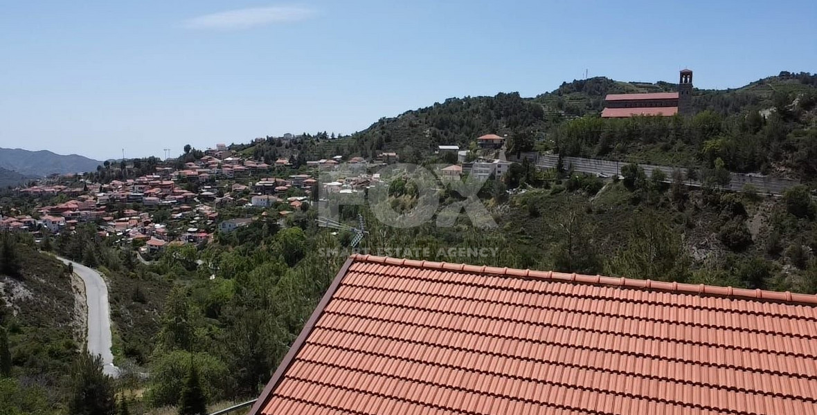 Detached Five-Bedroom House for sale in  Kyperounta: with Pool & Panoramic Views