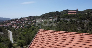 Detached Five-Bedroom House for sale in  Kyperounta: with Pool & Panoramic Views