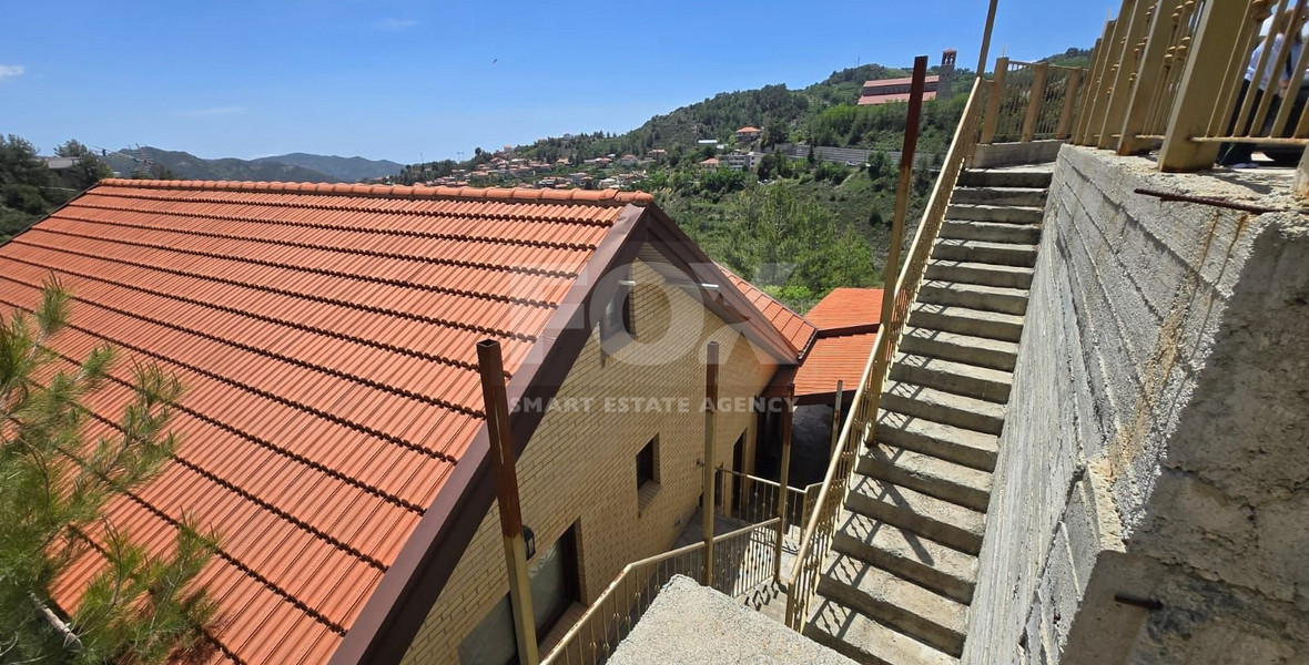 Detached Five-Bedroom House for sale in  Kyperounta: with Pool & Panoramic Views