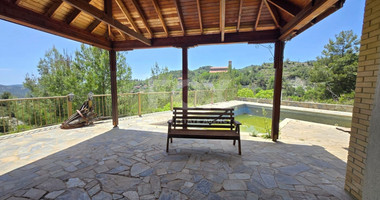 Detached Five-Bedroom House for sale in  Kyperounta: with Pool & Panoramic Views