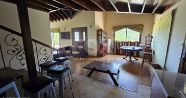 Detached Five-Bedroom House for sale in  Kyperounta: with Pool & Panoramic Views