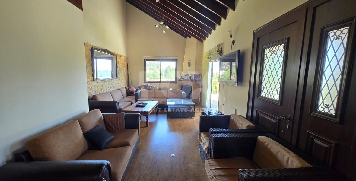 Detached Five-Bedroom House for sale in  Kyperounta: with Pool & Panoramic Views