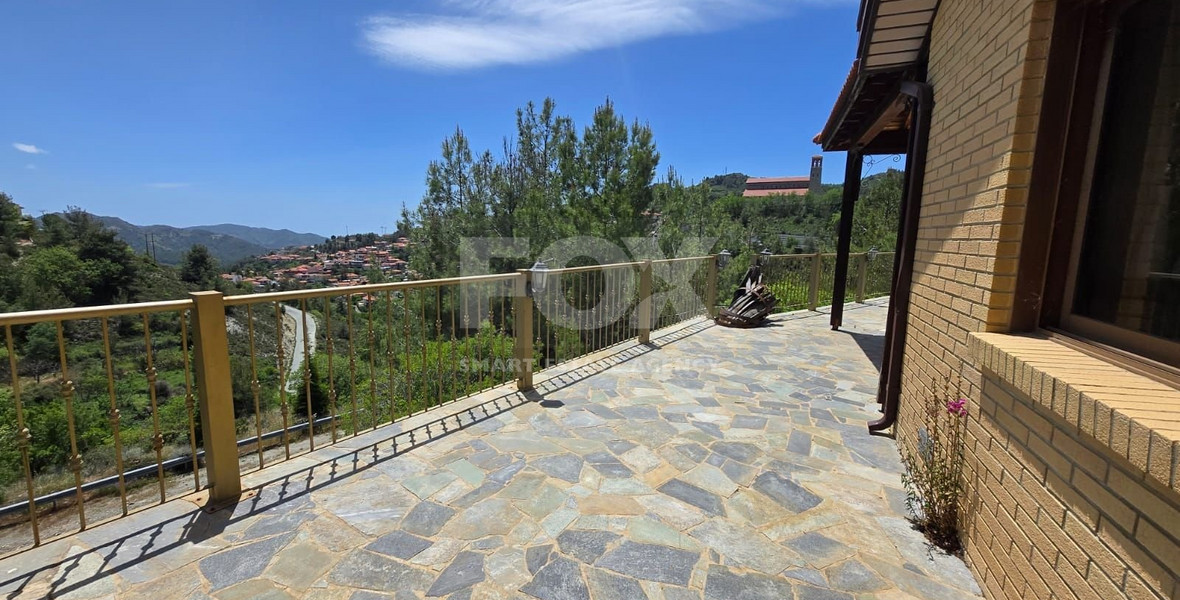 Detached Five-Bedroom House for sale in  Kyperounta: with Pool & Panoramic Views