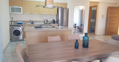 Fully furnished luxury 2 bedroom apartment with private garden for rent in Agios Tychonas