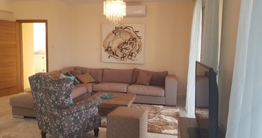 Fully furnished luxury 2 bedroom apartment with private garden for rent in Agios Tychonas