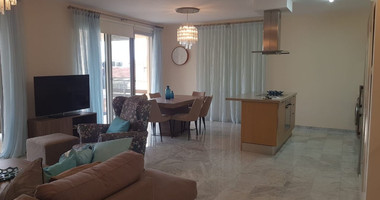 Fully furnished luxury 2 bedroom apartment with private garden for rent in Agios Tychonas