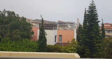 Fully furnished luxury 2 bedroom apartment with private garden for rent in Agios Tychonas