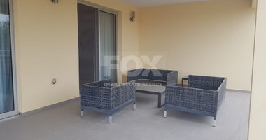 Fully furnished luxury 2 bedroom apartment with private garden for rent in Agios Tychonas