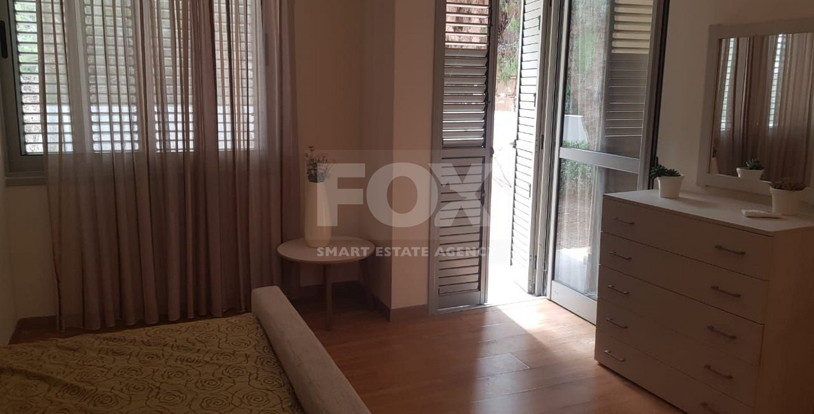 Fully furnished luxury 2 bedroom apartment with private garden for rent in Agios Tychonas