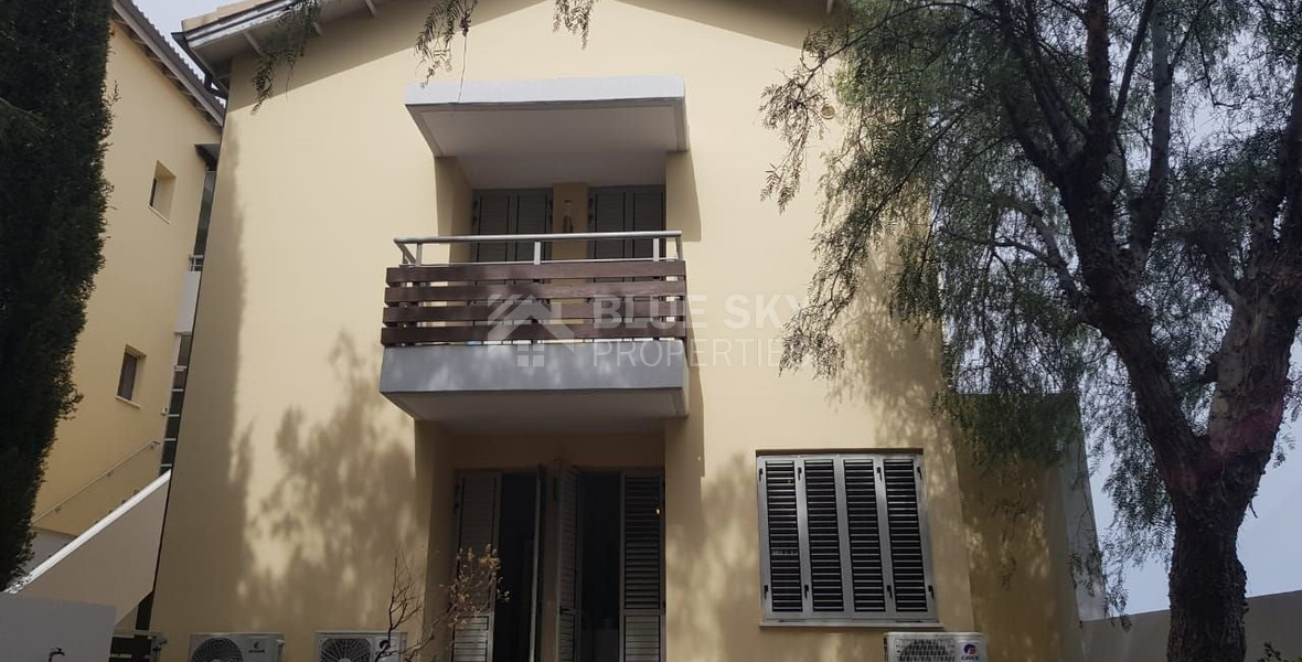 Fully furnished luxury 2 bedroom apartment with private garden for rent in Agios Tychonas