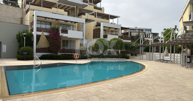 Fully furnished luxury 2 bedroom apartment with private garden for rent in Agios Tychonas