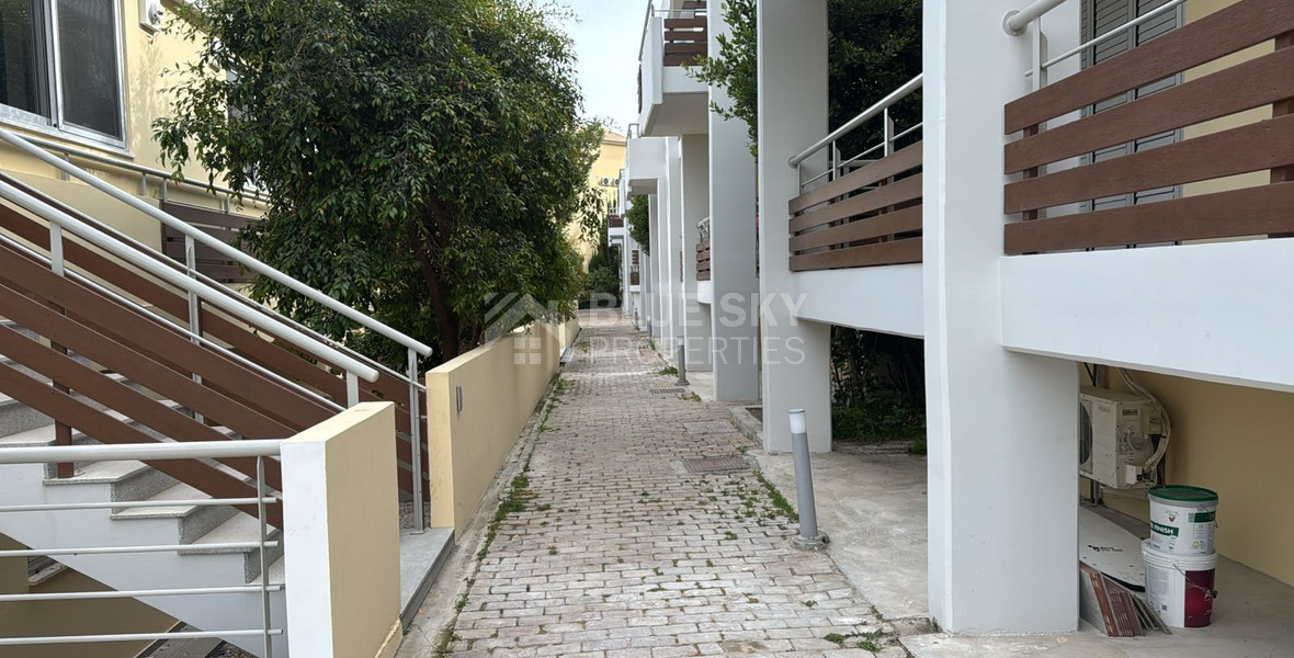 Fully furnished luxury 2 bedroom apartment with private garden for rent in Agios Tychonas