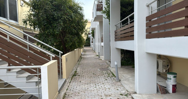Fully furnished luxury 2 bedroom apartment with private garden for rent in Agios Tychonas