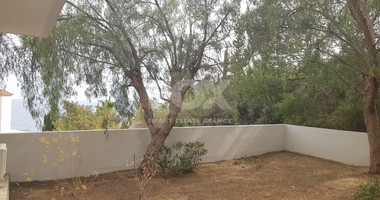 Fully furnished luxury 2 bedroom apartment with private garden for rent in Agios Tychonas