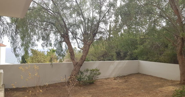 Fully furnished luxury 2 bedroom apartment with private garden for rent in Agios Tychonas