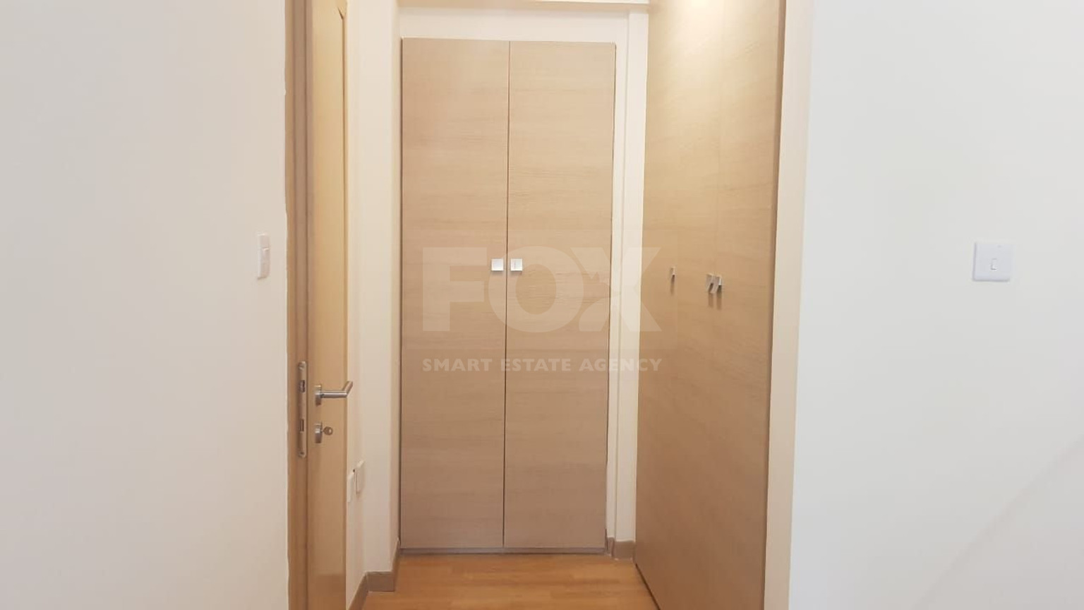 Fully furnished luxury 2 bedroom apartment with private garden for rent in Agios Tychonas