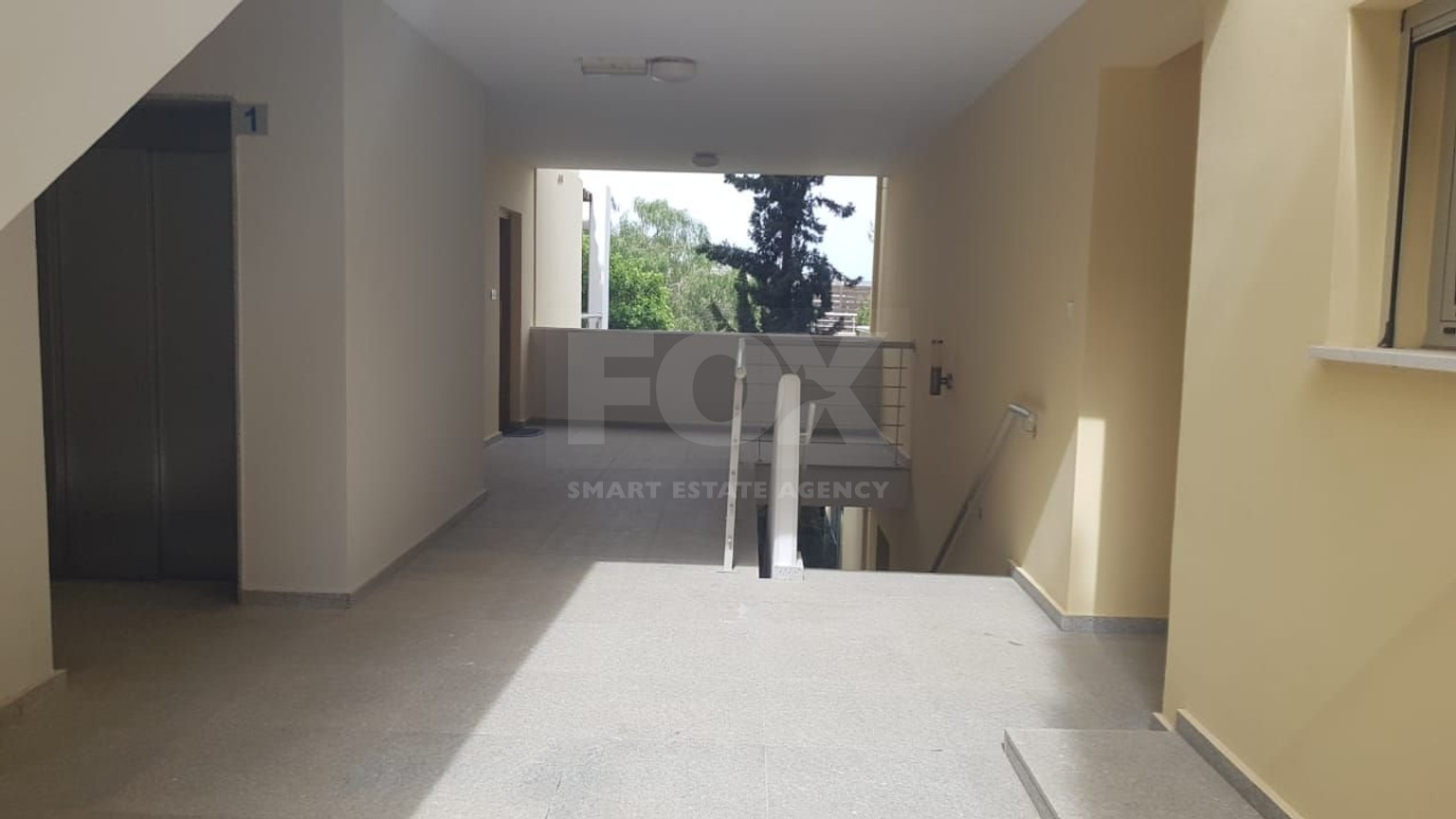 Fully furnished luxury 2 bedroom apartment with private garden for rent in Agios Tychonas