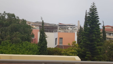 Fully furnished luxury 2 bedroom apartment with private garden for rent in Agios Tychonas