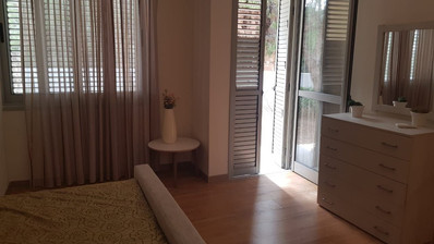 Fully furnished luxury 2 bedroom apartment with private garden for rent in Agios Tychonas