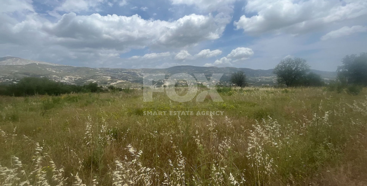 Large Development Land Plot in Silikou for Sale