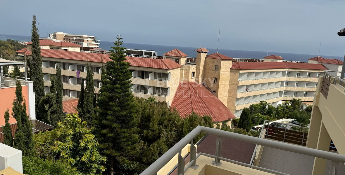 Luxury 2 bedroom apartment with private garden in villa complex available for rent