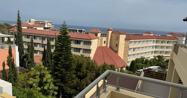 Luxury 2 bedroom apartment with private garden in villa complex available for rent