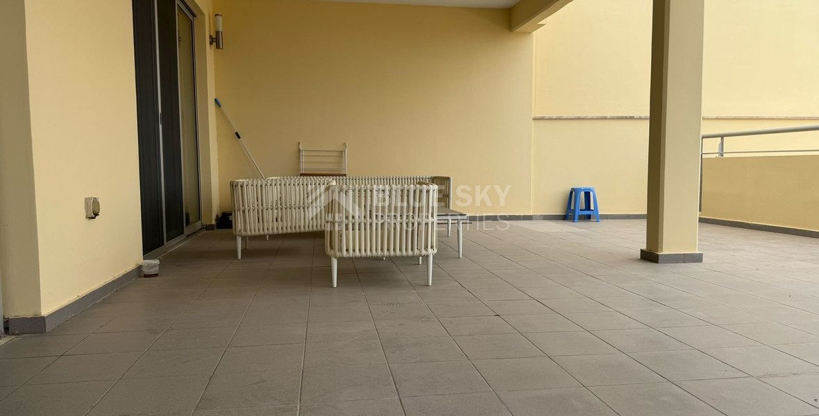 Luxury 2 bedroom apartment with private garden in villa complex available for rent