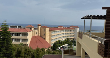 Luxury 2 bedroom apartment with private garden in villa complex available for rent