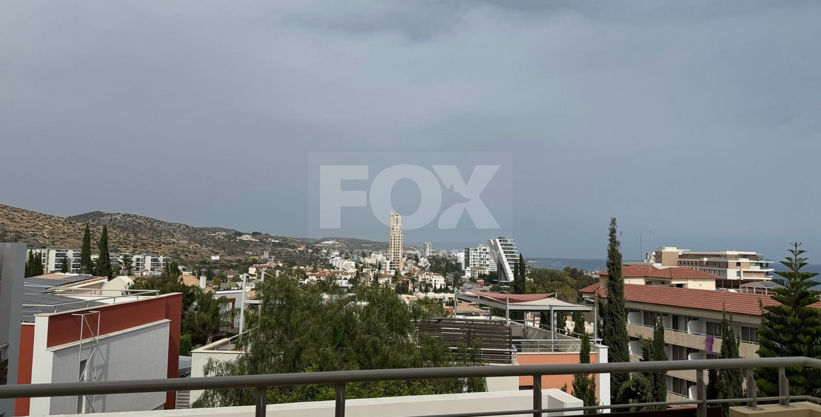 Luxury 2 bedroom apartment with private garden in villa complex available for rent
