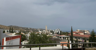 Luxury 2 bedroom apartment with private garden in villa complex available for rent