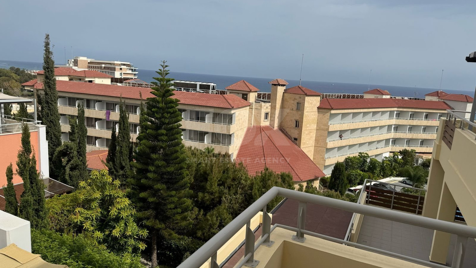 Luxury 2 bedroom apartment with private garden in villa complex available for rent