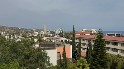 Luxury 2 bedroom apartment with private garden in villa complex available for rent