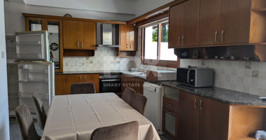 Spacious ground floor 2-storey furnished apartment with three bedrooms in Geroskipou, for rent