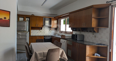 Spacious ground floor 2-storey furnished apartment with three bedrooms in Geroskipou, for rent