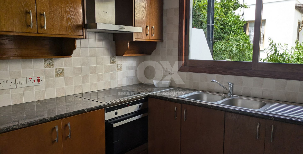 Spacious ground floor 2-storey furnished apartment with three bedrooms in Geroskipou, for rent