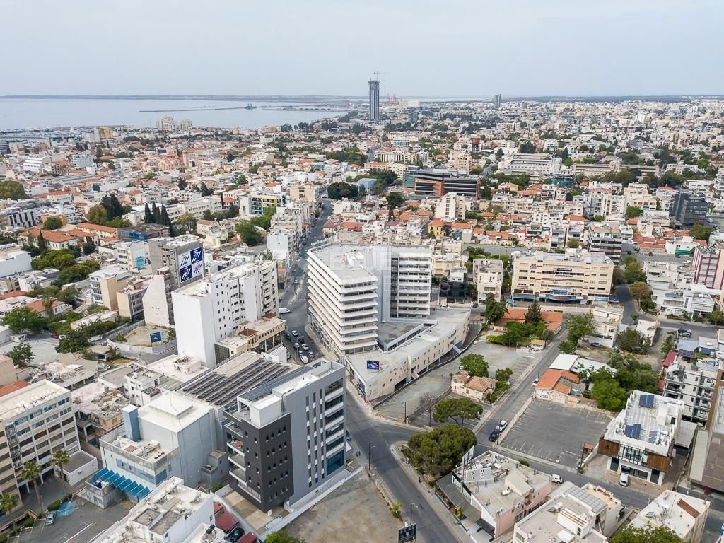 Shop for sale in Agia Zoni, Limassol