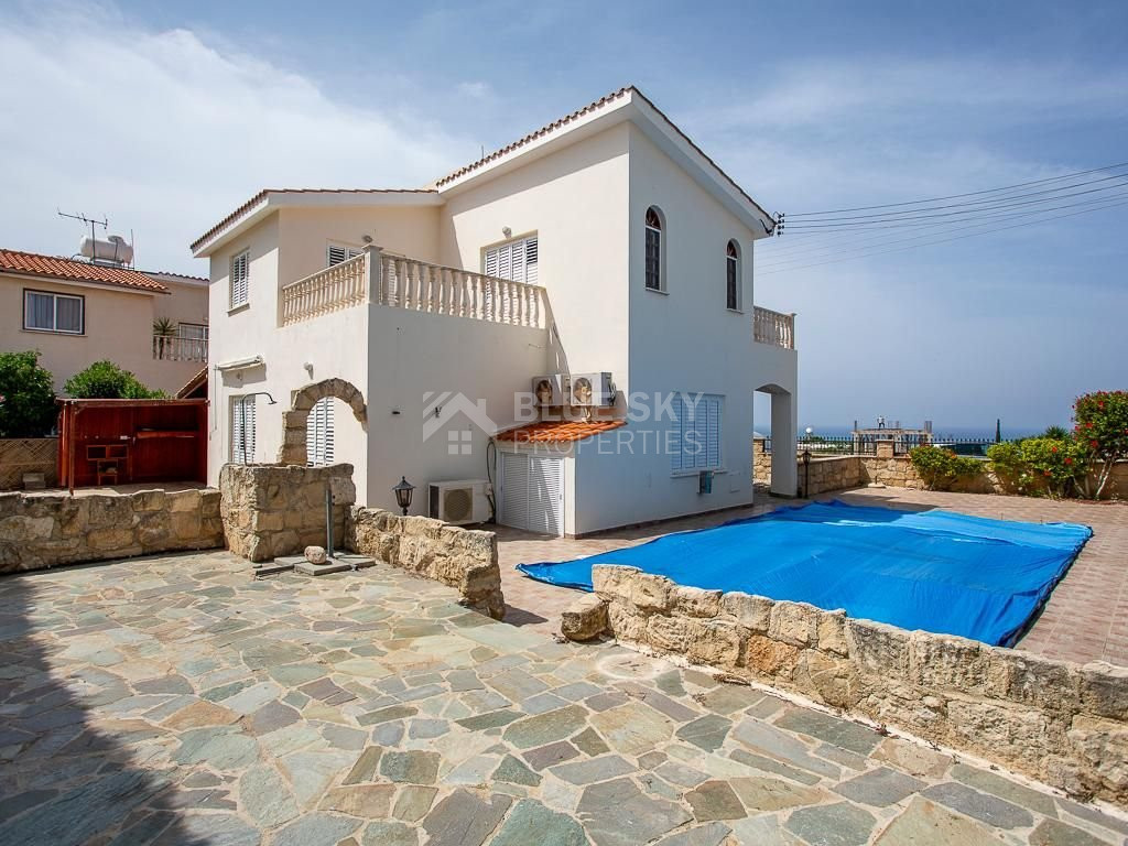 For sale: Two bedroom house in Peyia, with seperate title deeds