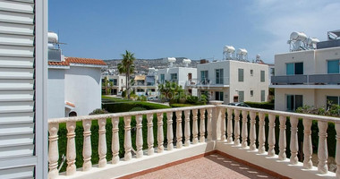 For sale: Two bedroom house in Peyia, with seperate title deeds