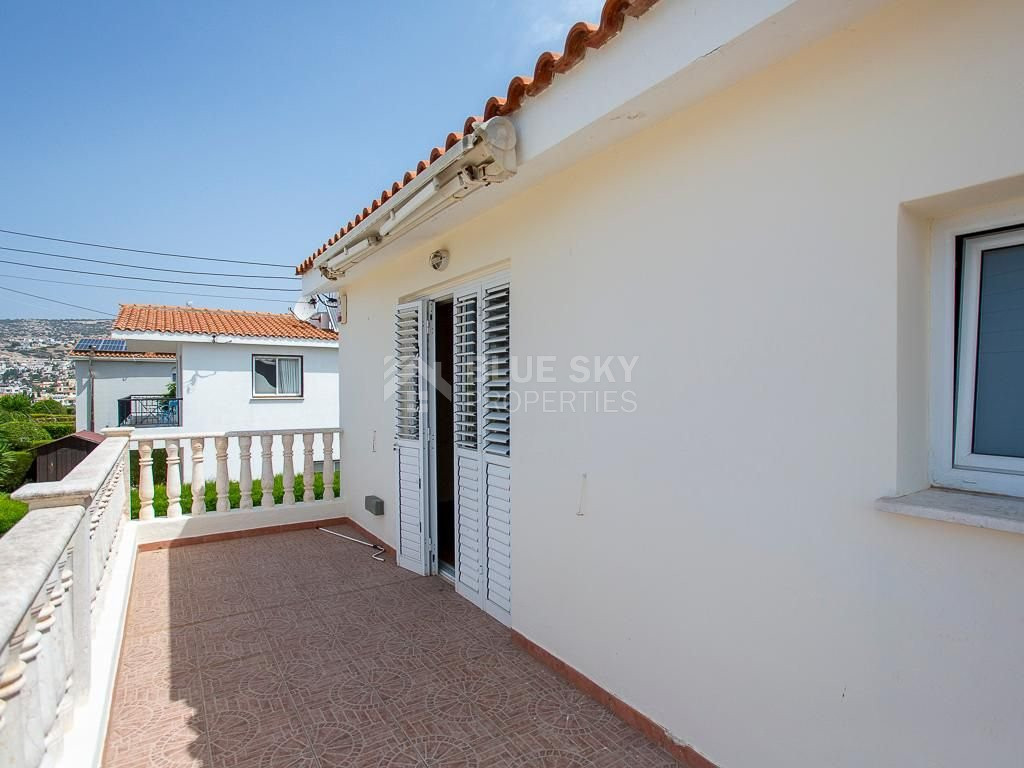 For sale: Two bedroom house in Peyia, with seperate title deeds