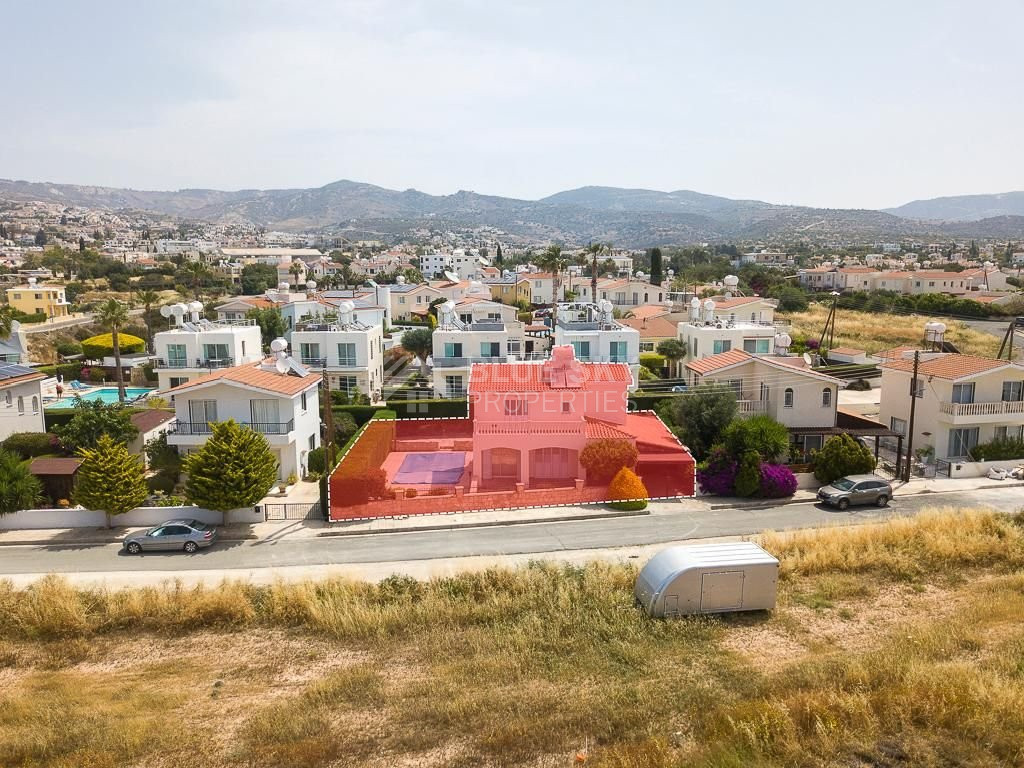 For sale: Two bedroom house in Peyia, with seperate title deeds