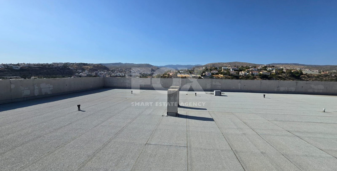 Spacious 7 Bedroom House In Scenic Kalogyros For Sale