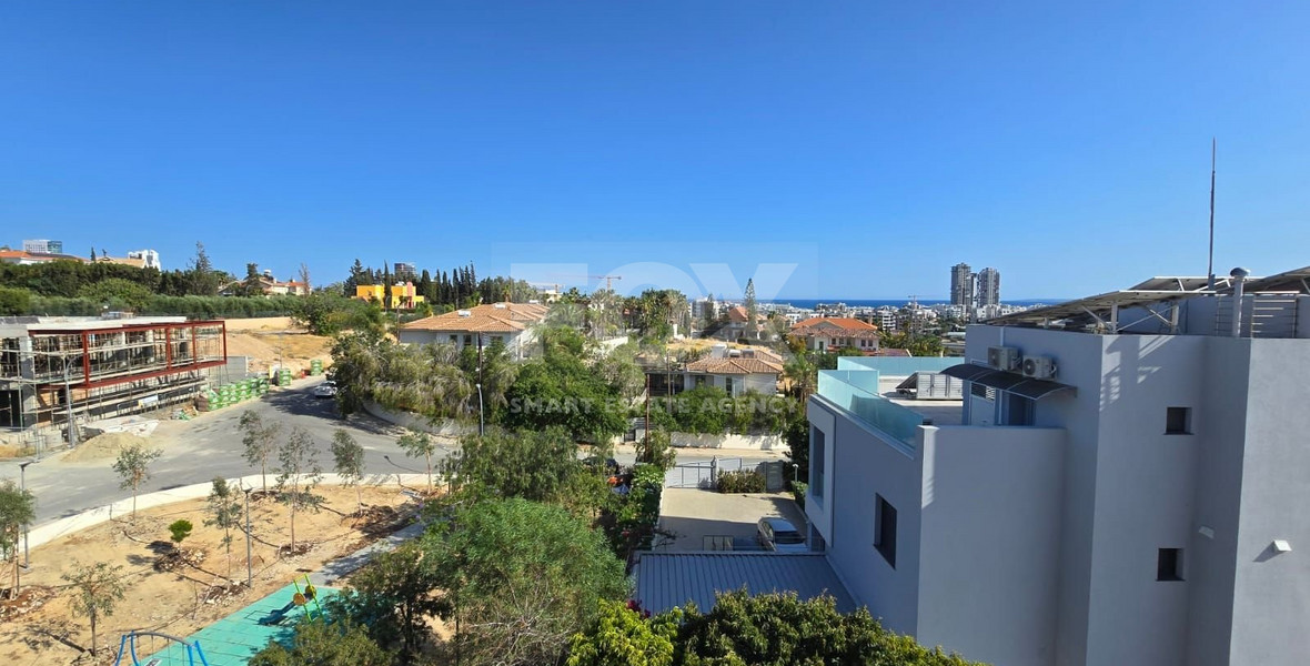 Spacious 7 Bedroom House In Scenic Kalogyros For Sale