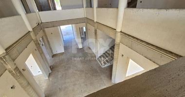 Spacious 7 Bedroom House In Scenic Kalogyros For Sale