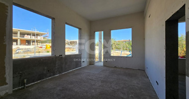 Spacious 7 Bedroom House In Scenic Kalogyros For Sale
