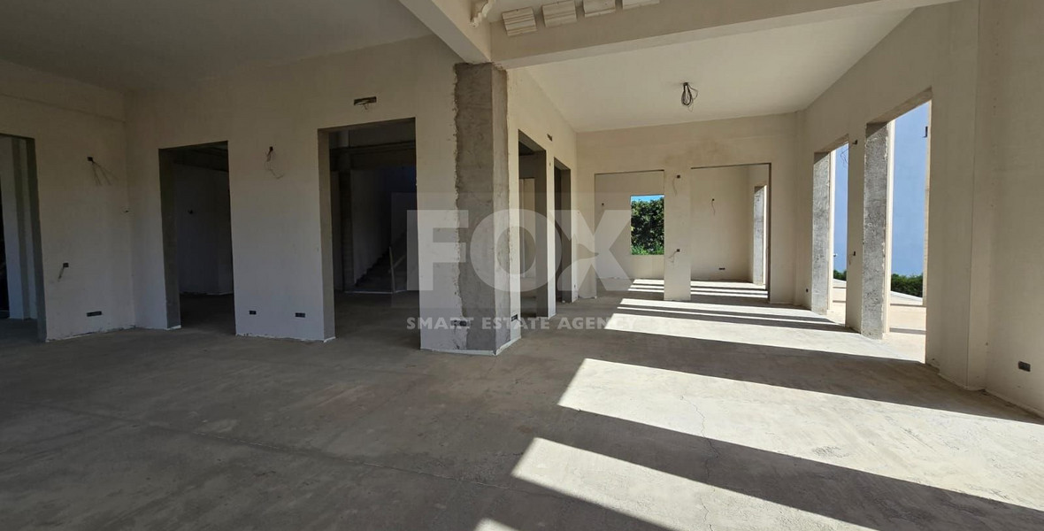 Spacious 7 Bedroom House In Scenic Kalogyros For Sale